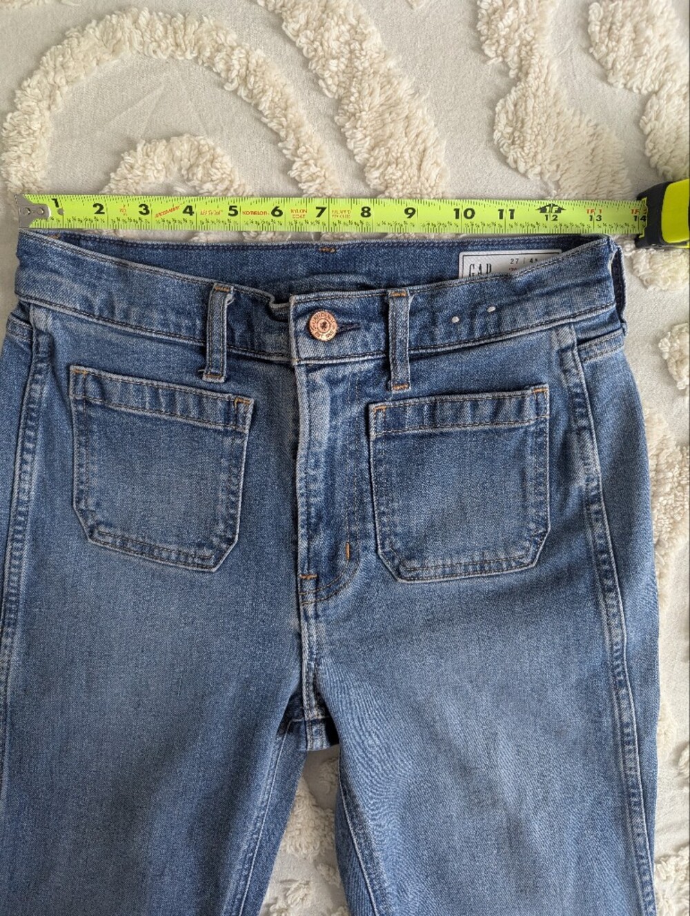 Gap 70s Flare High Rise Jeans Size 27 / 4 R - Picture 7 of 9